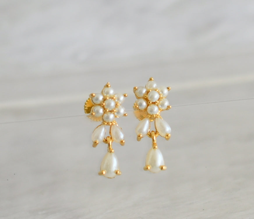 Gold tone pearl flower earrings dj-48564