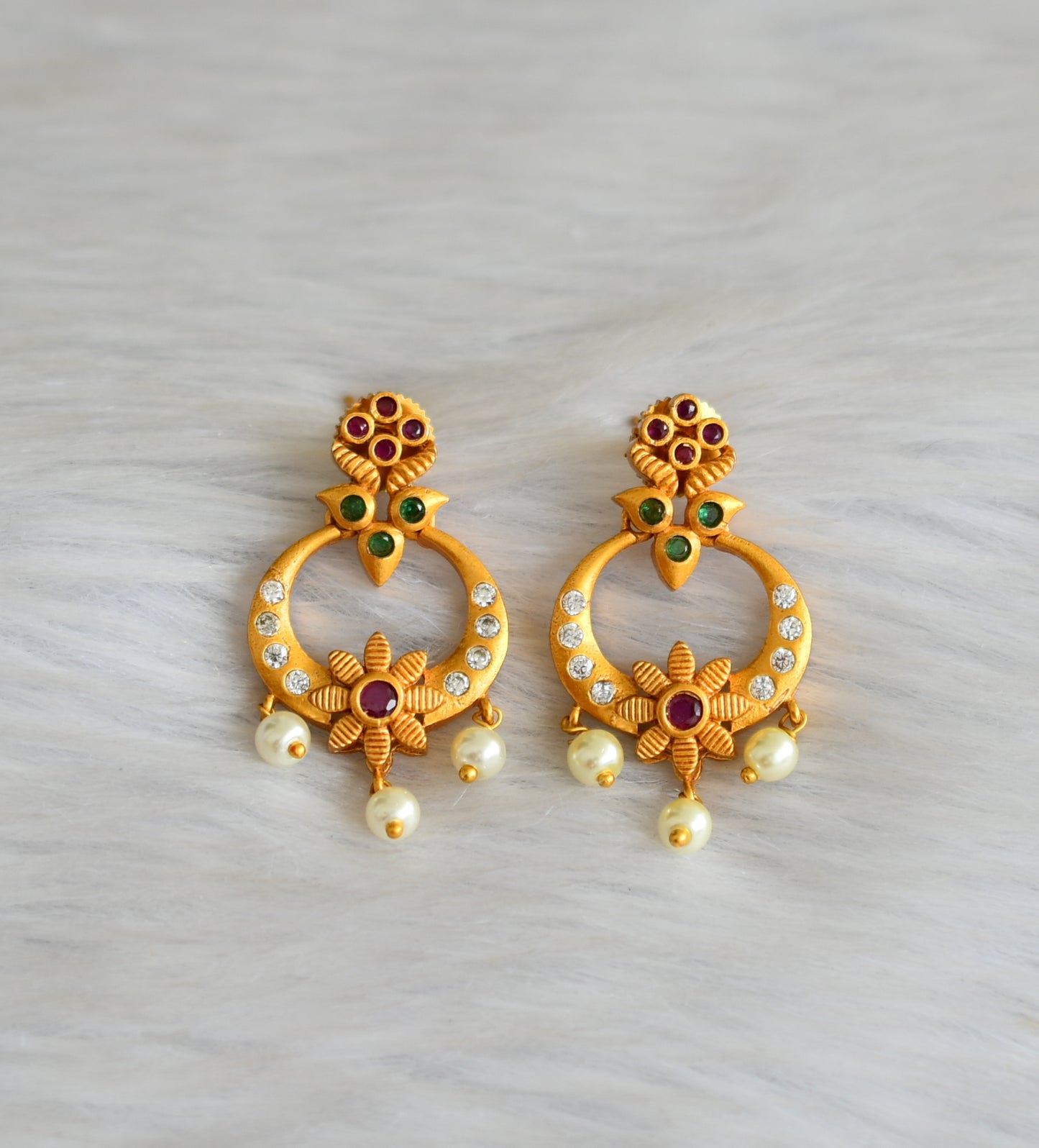 Matte finish ruby-green-white bali earrings dj-42263