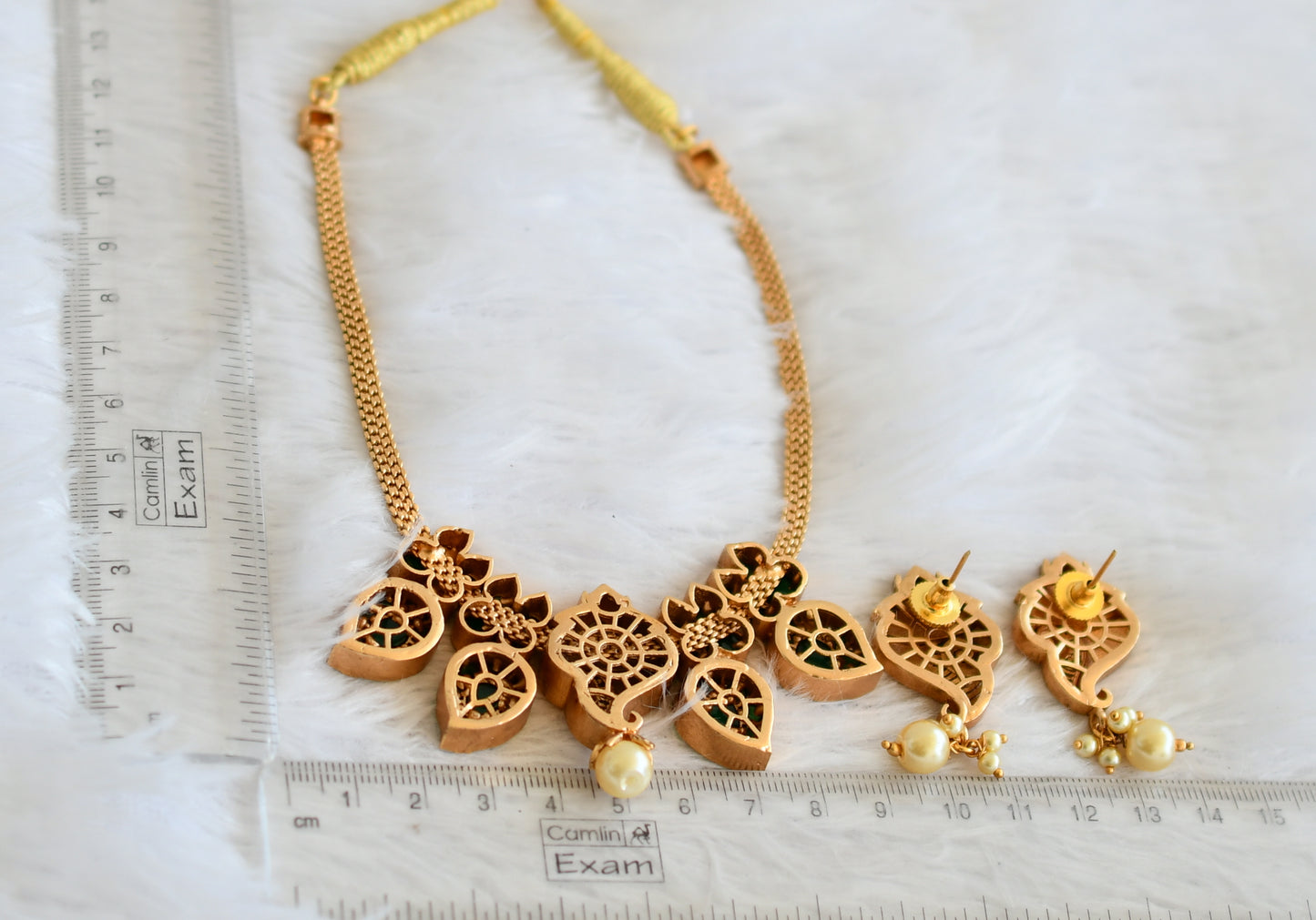 Matte Finish Green Shanku Necklace Set DJ30632