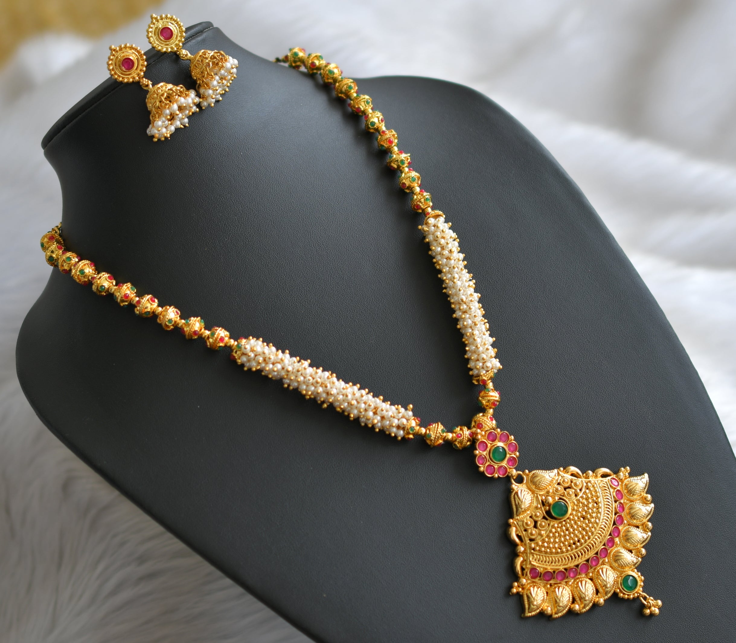 DREAMJWELL - Designer Handmade Ruby-green Pearl Cluster