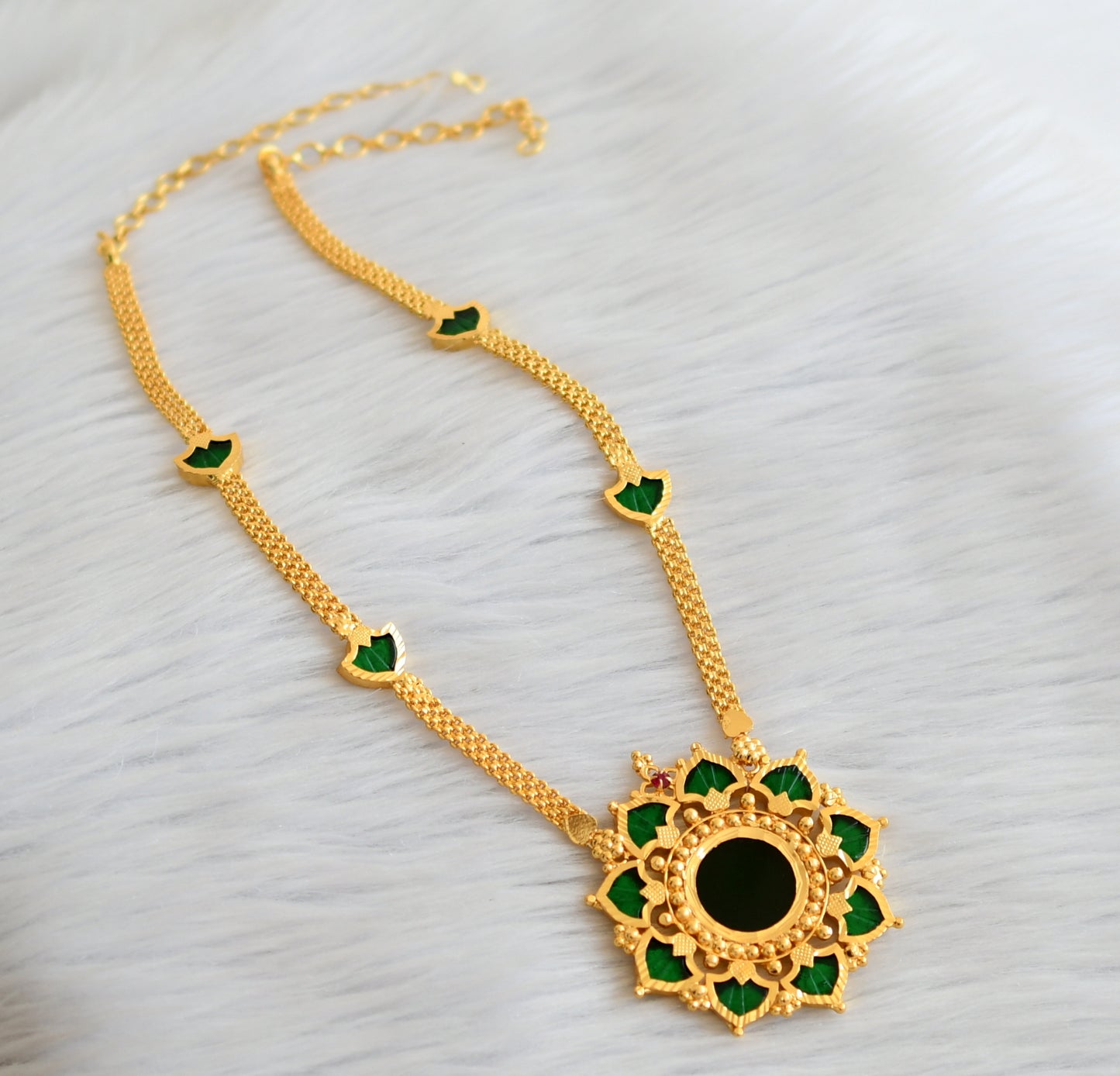 Gold tone green palakka kerala style necklace dj-45231