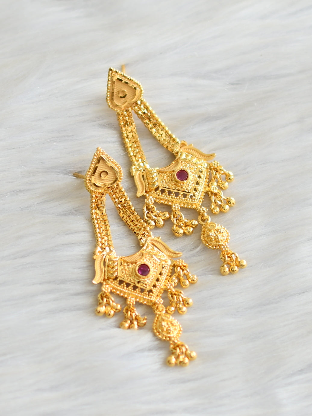 Gold tone ruby earrings dj-42273