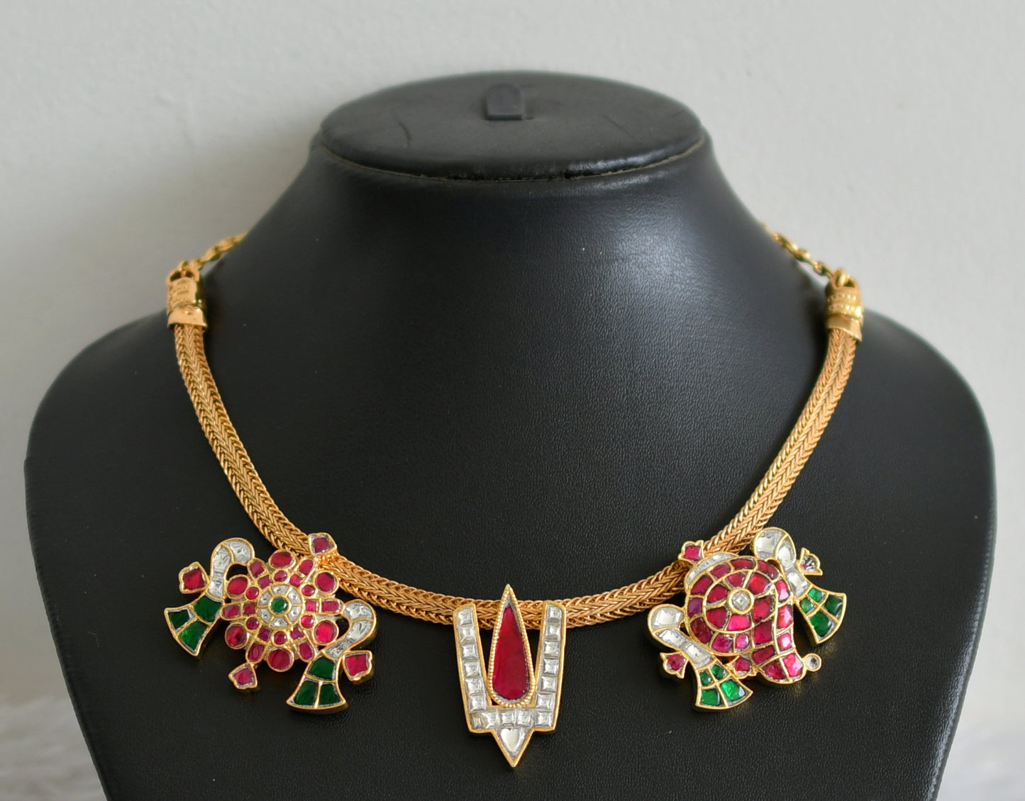 Gold tone pink-green-white kundan jadau nama-shanku-chakra necklace dj-48659