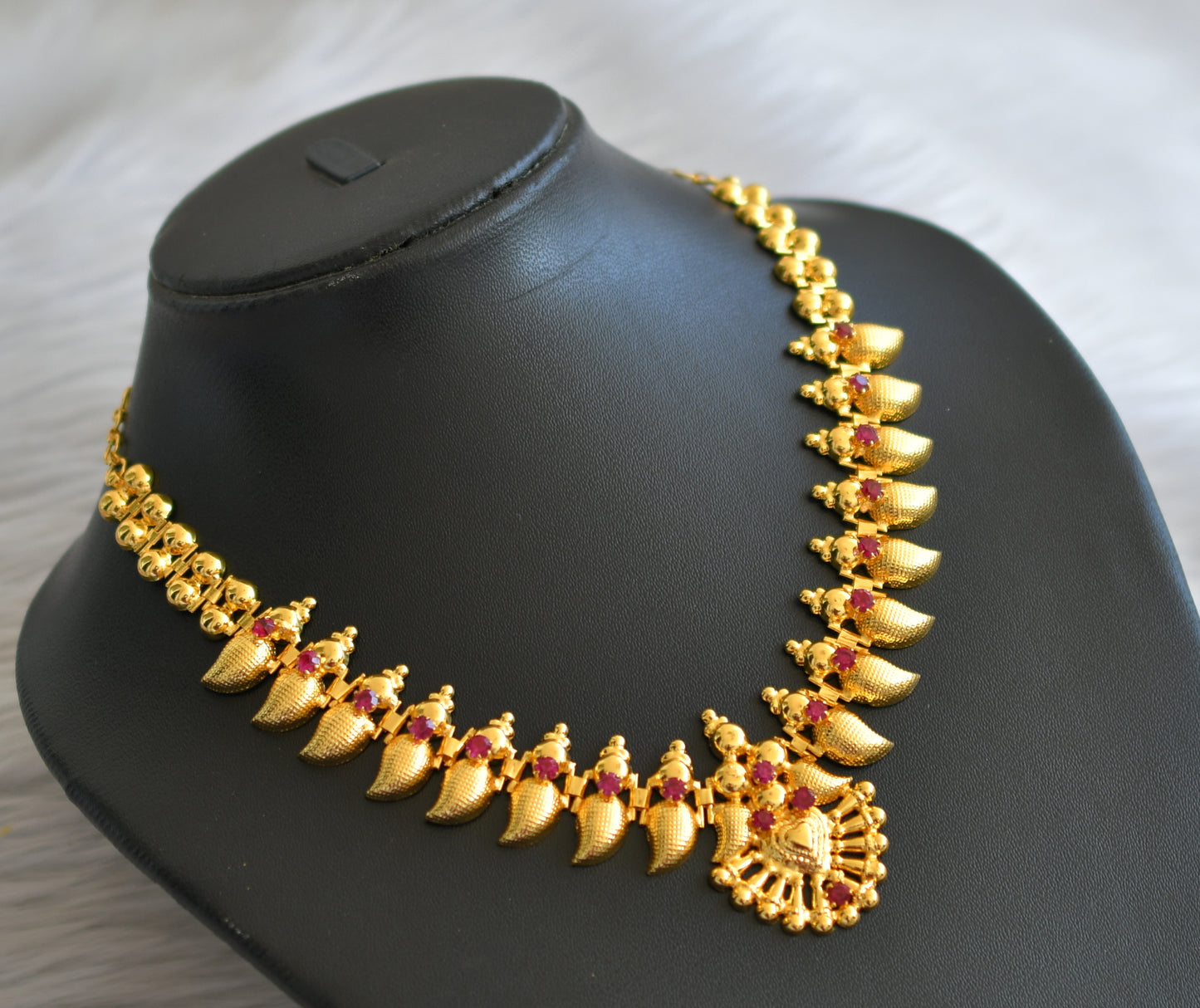 Gold tone pink mango kerala style necklace dj-45216