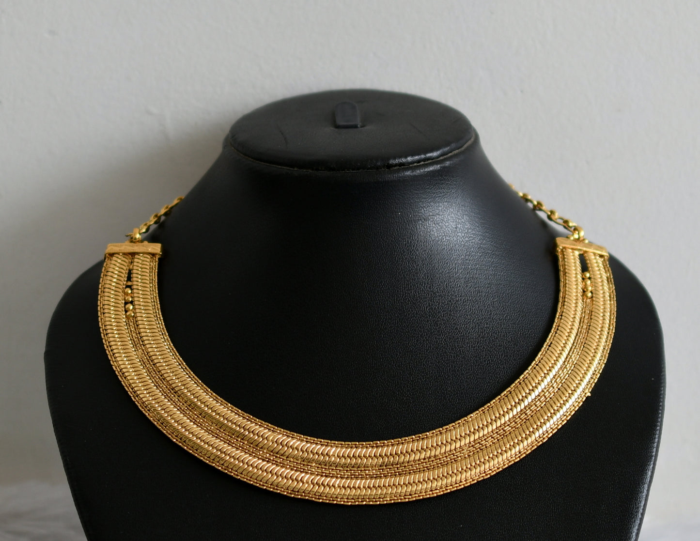 Antique gold tone necklace dj-48667