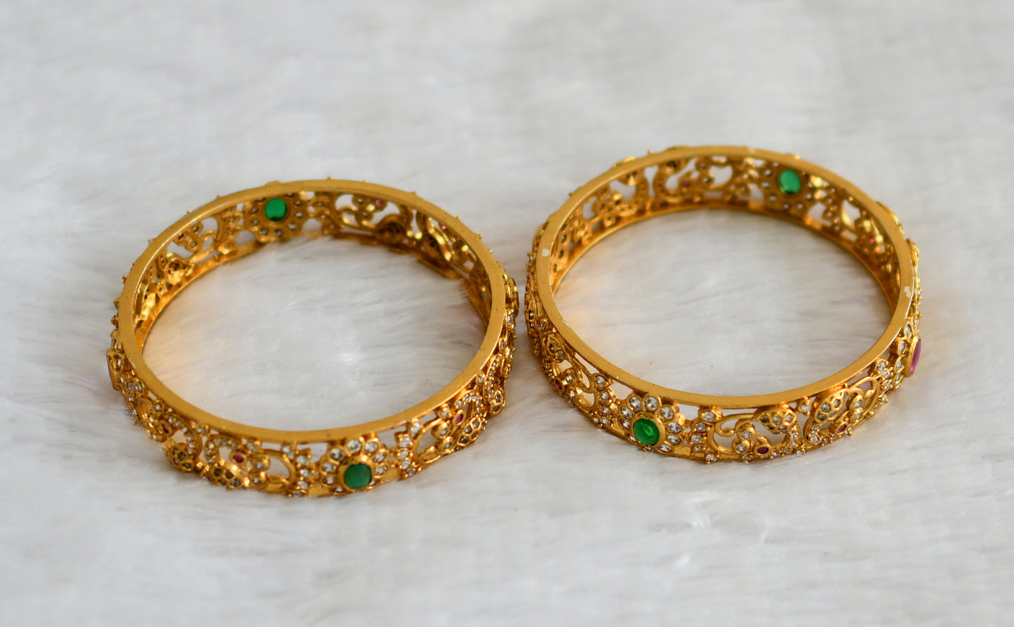 Antique gold tone cz kemp-green-white peacock flower bangles(2.4) dj-46915