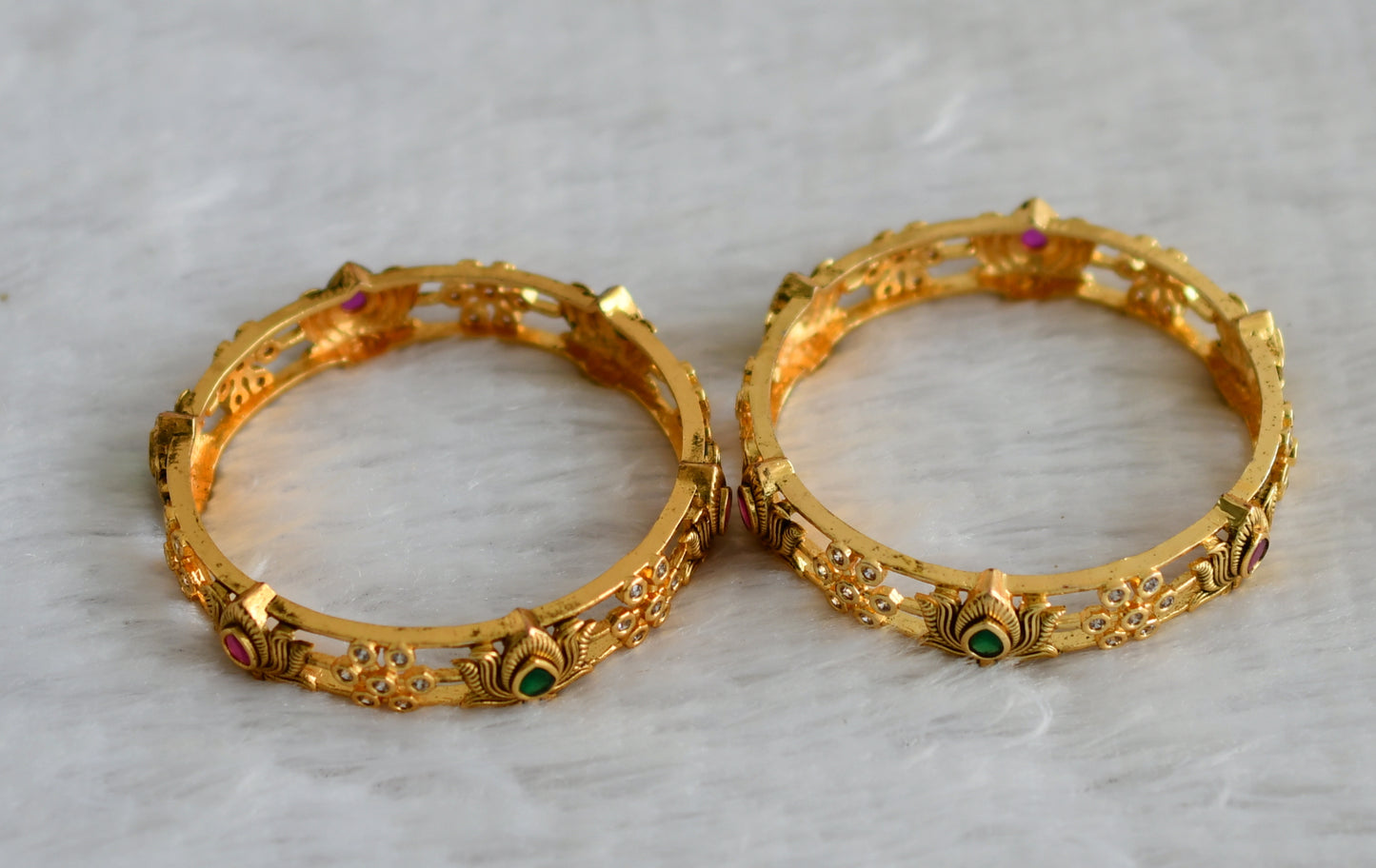 Antique gold tone ruby-green-white lotus bangles(2.8) dj-46913