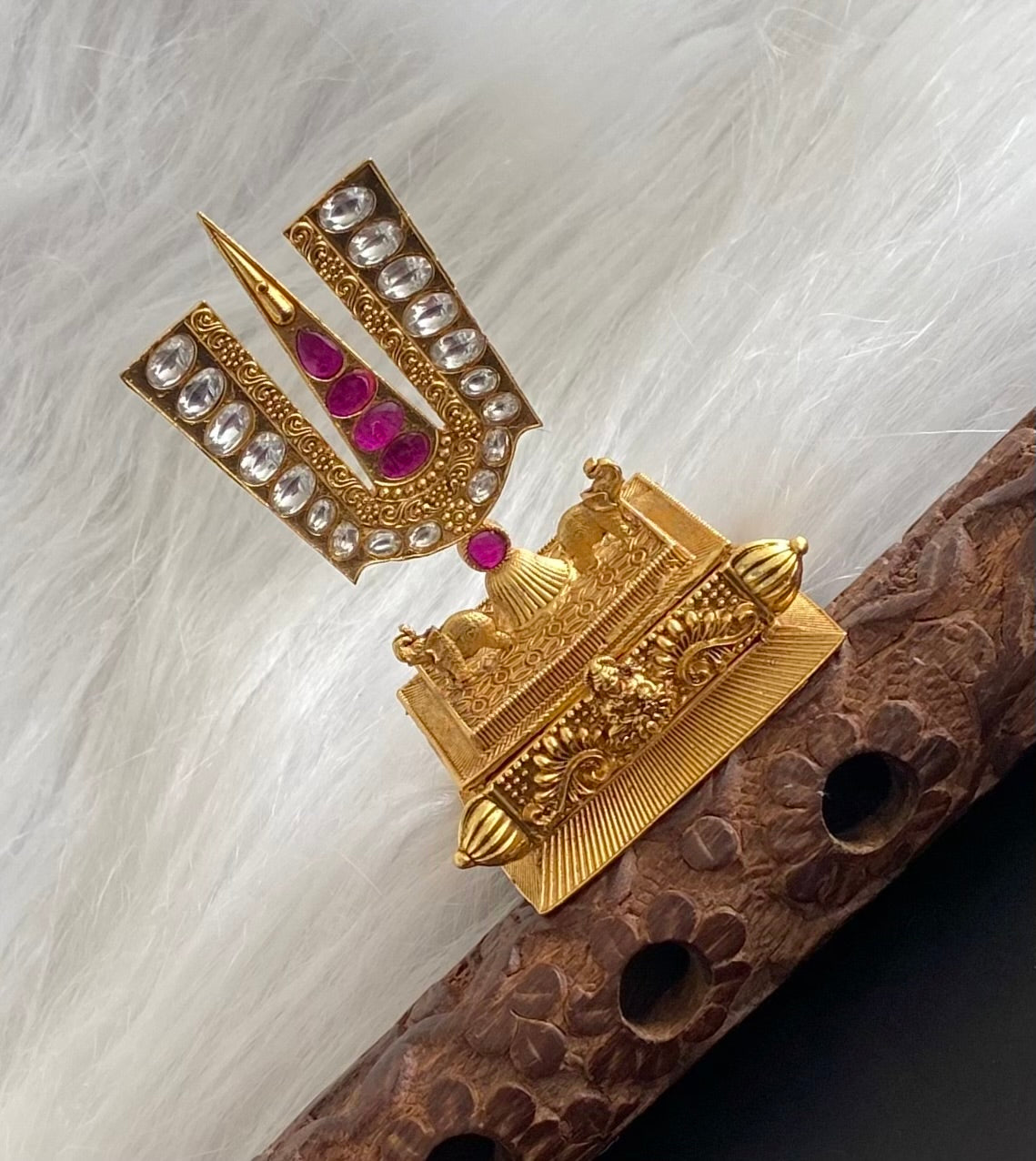 Gold tone pink-white kundan jadau lakshmi thirumal nama kumkum box dj-54225