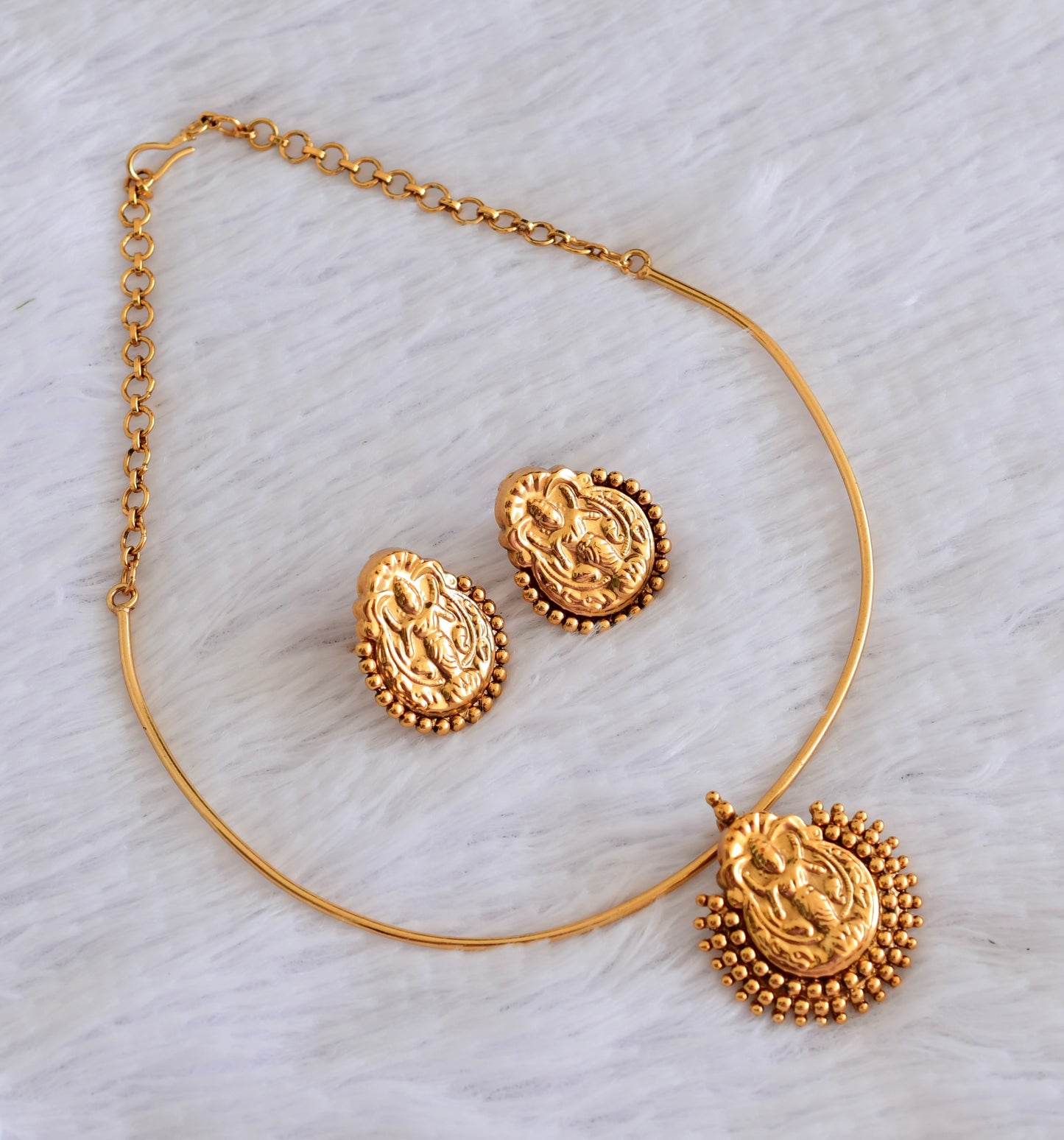 Matte finish lakshmi hasli necklace set dj-52980