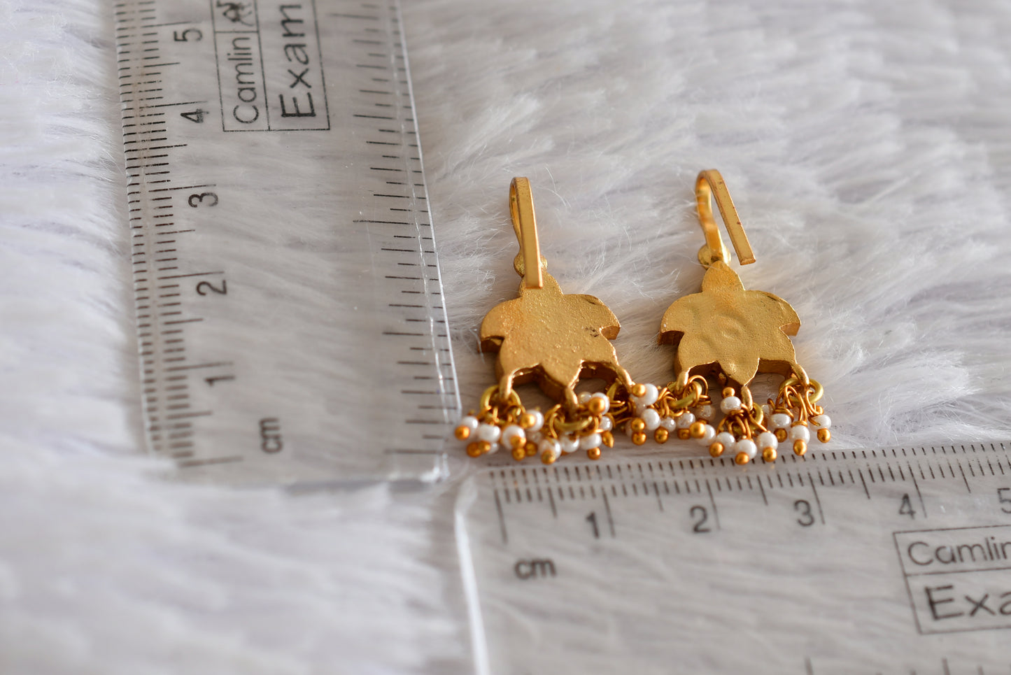 Gold tone pink-white kundan jadau bugadi earrings dj-52492