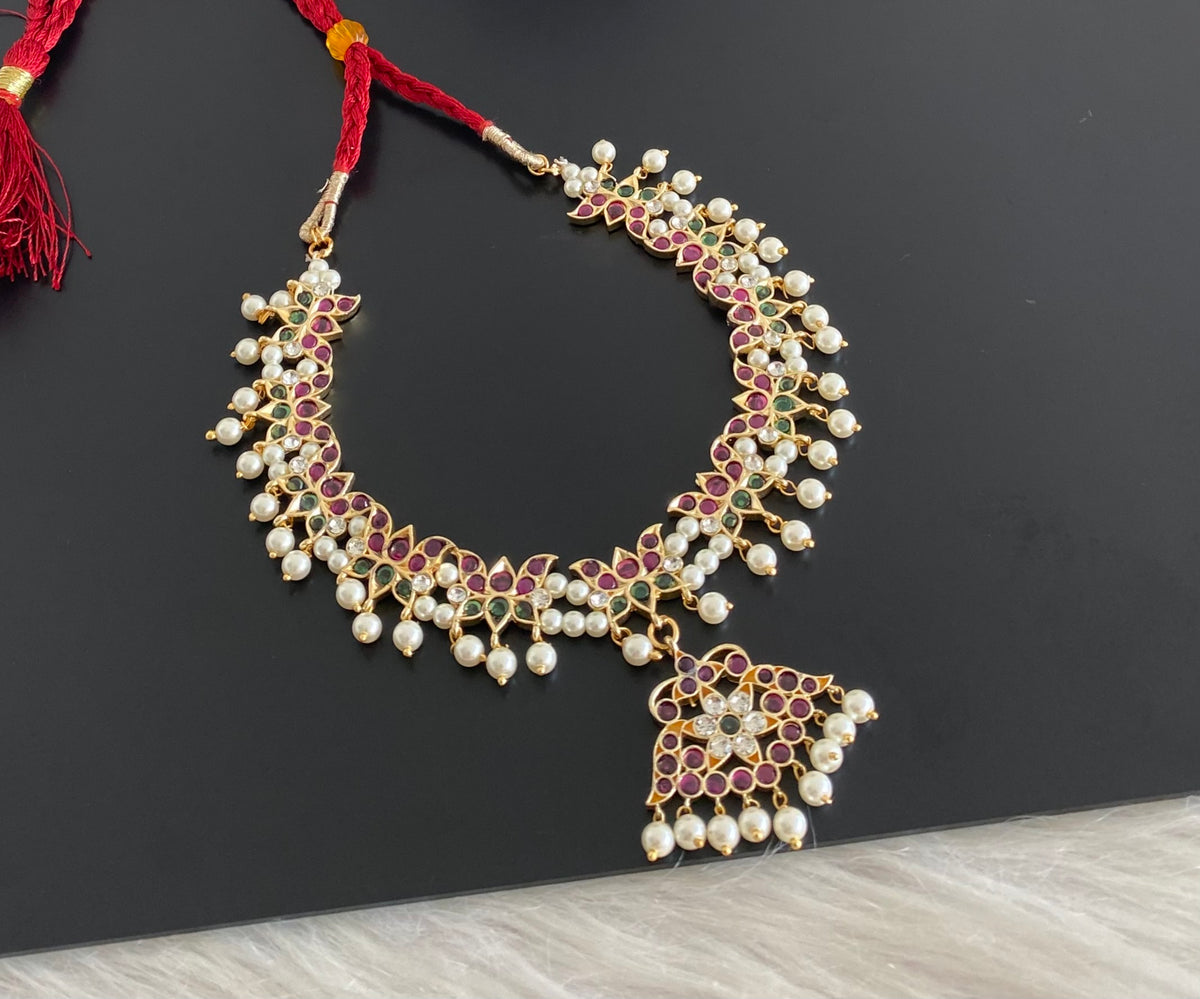 Gold tone precious kemp-green-white pearl lotus necklace dj-54715