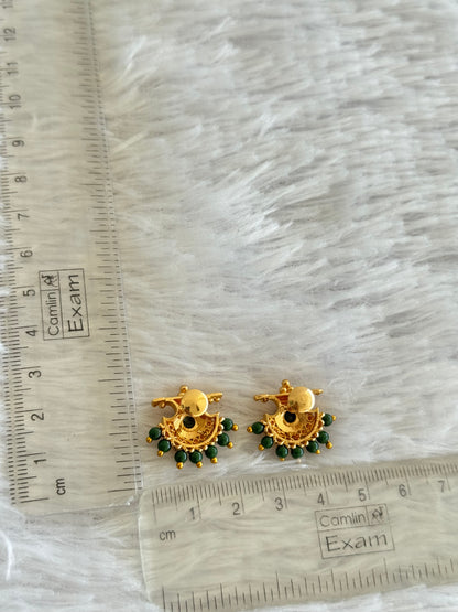 Gold tone green beaded stud/earrings dj-51602