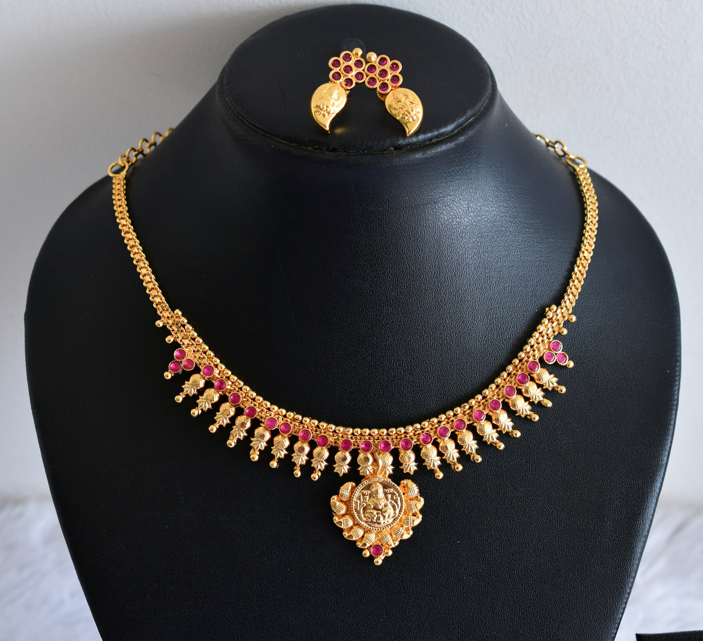 Gold tone pink stone lakshmi coin mango necklace set dj-53050