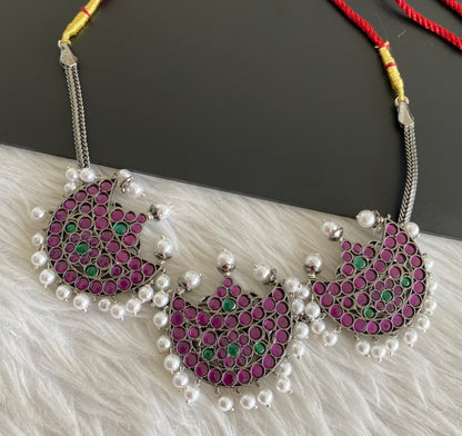 Black finish precious kemp-green pearl moon necklace dj-53001