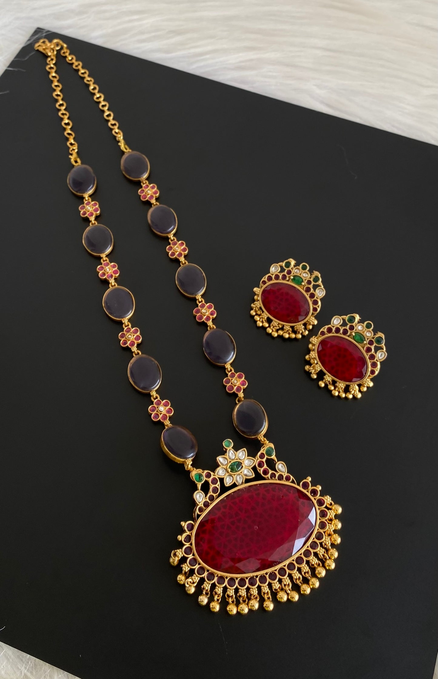 Matte finish purple stone big red oval peacock pendant short haar set dj-54254