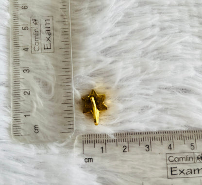 Gold tone white kundan jadau flower Nose Pin Dj-51423