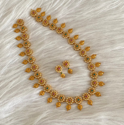 Matte finish lakshmi coin ruby-emerald white flower short haar set dj-55003