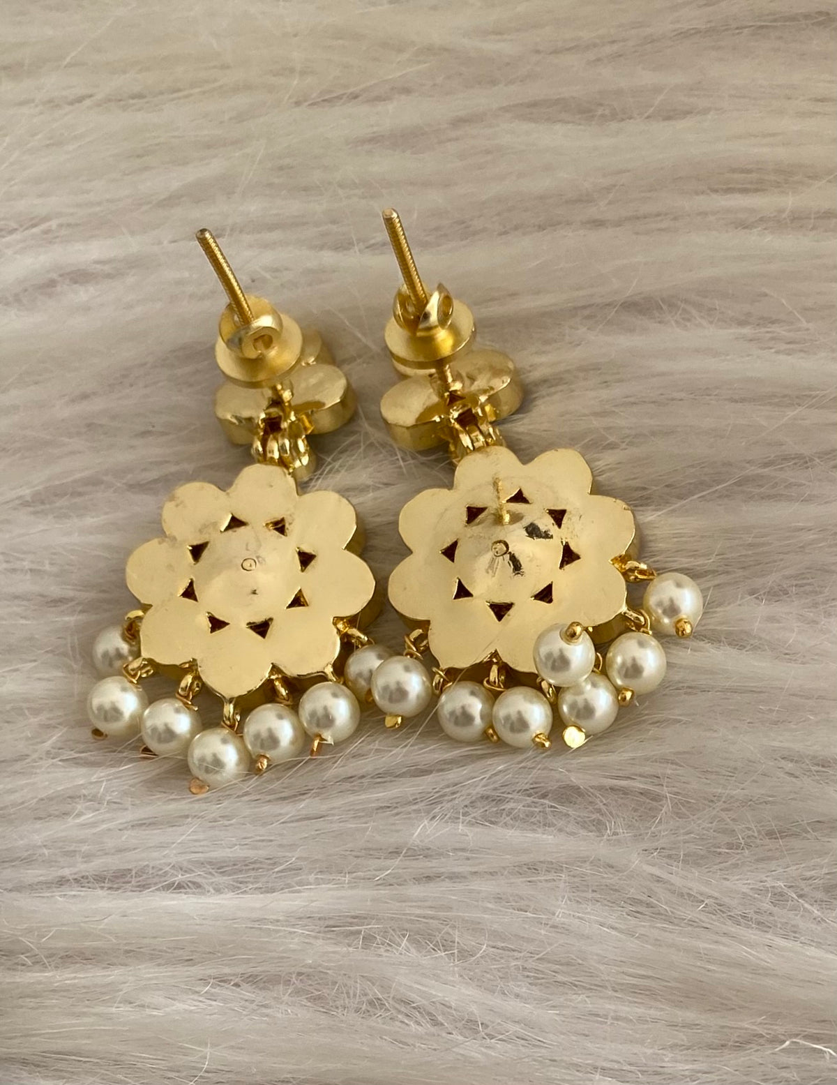 Gold tone AD red stone pearl flower earrings dj-55135