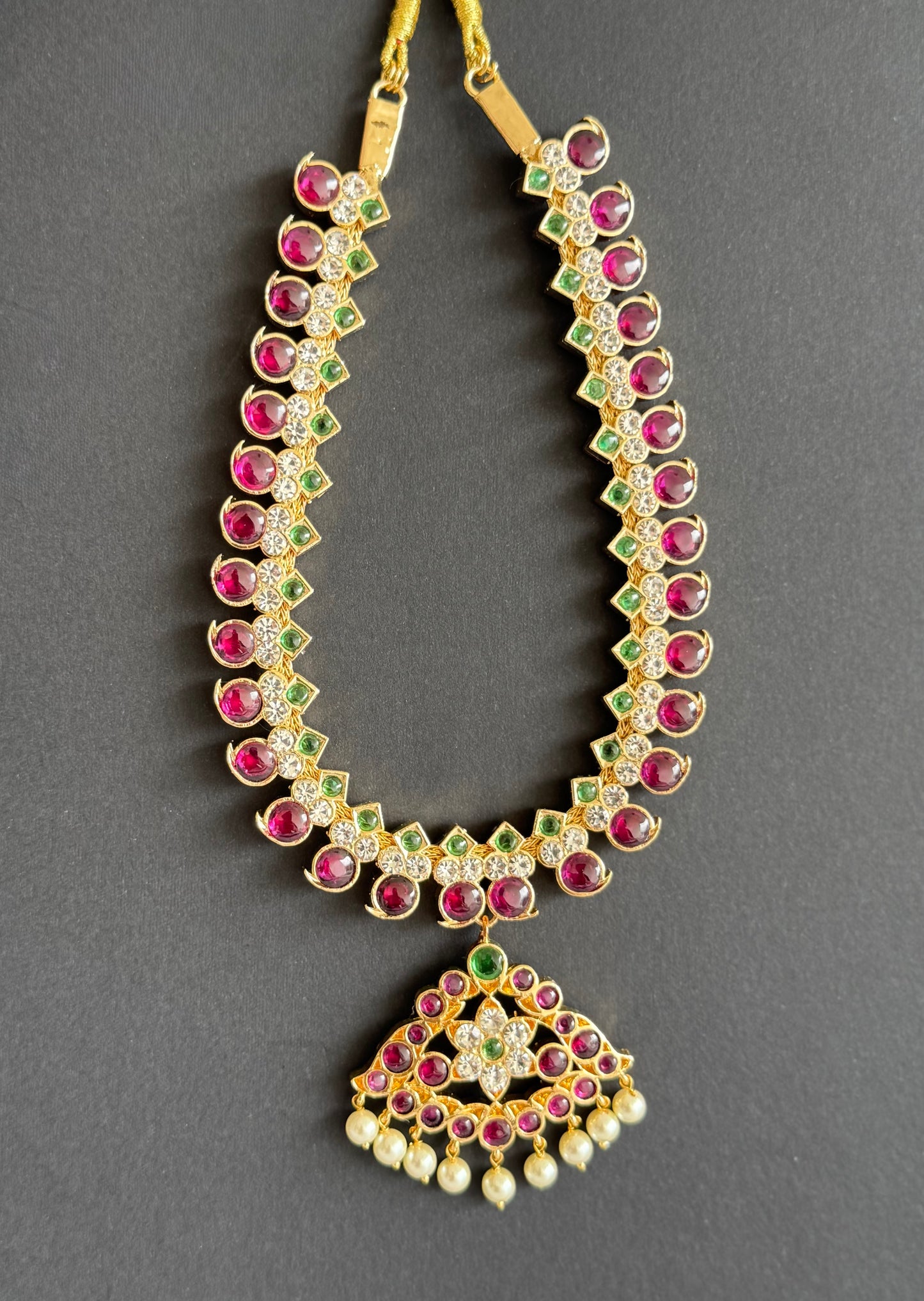 Gold tone precious kemp-green-white reversible mango necklace dj-51473
