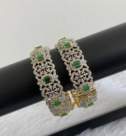 Two tone cz-emerald block stone openable bangles(2.4) dj-53475