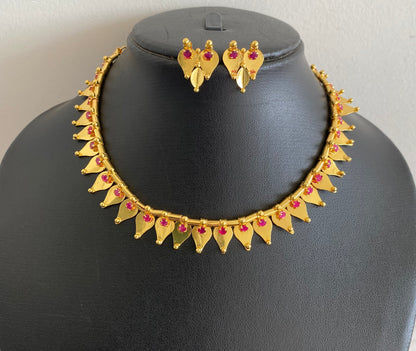 Gold tone kerala style pink thali kootam necklace set dj-48264