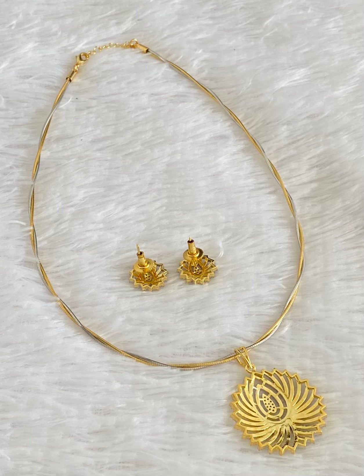 Two tone cz flower pendant set with kanti necklace dj-54033