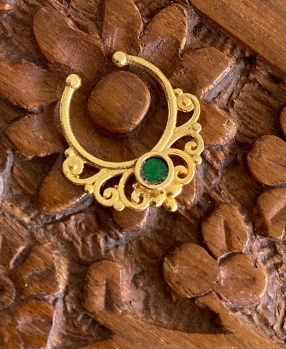 Gold tone green stone nose pin/bulakku dj-53783