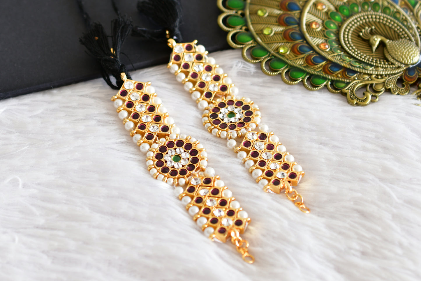 Gold tone precious kemp-green-white stone pearl ear side chain dj-52266