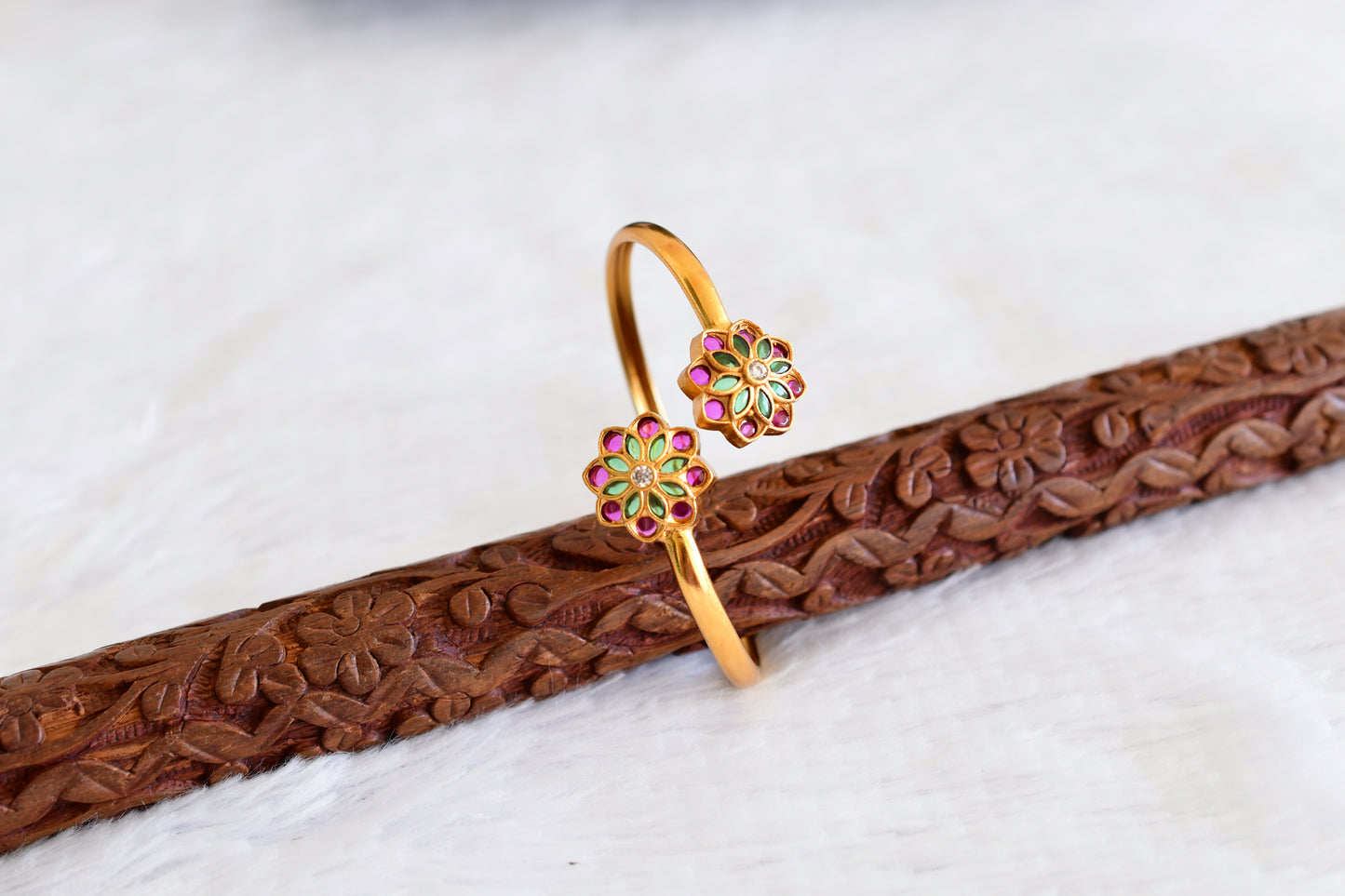 Matte finish pink-green-white stone flower kada/bracelet dj-52984