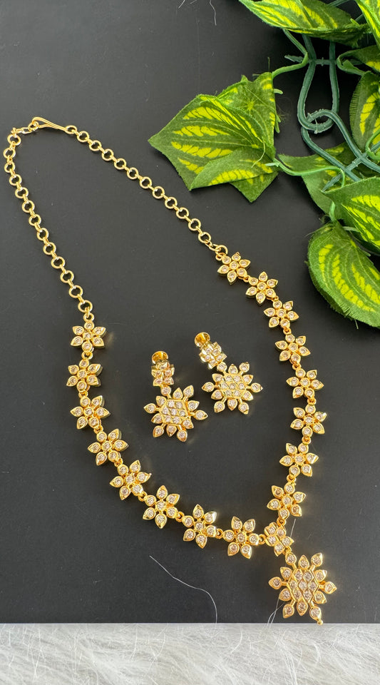 Gold tone ad white stone flower necklace set dj-51195