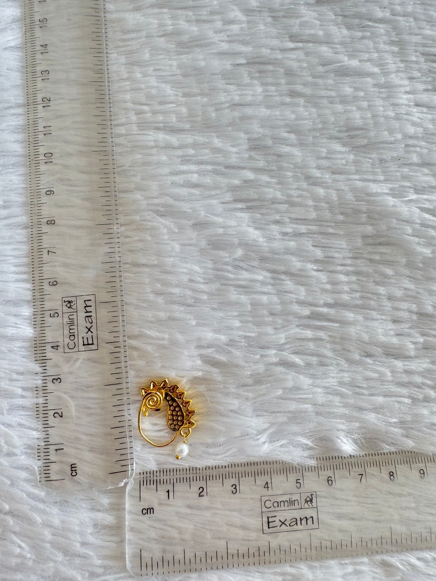 Gold tone pink-blue peacock nose pin Dj-52036