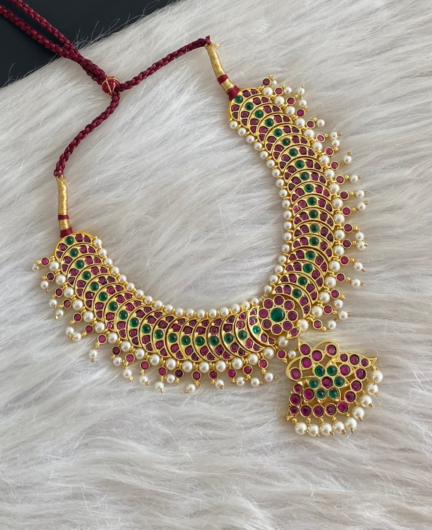 Gold tone precious kemp-green pearl necklace dj-54622