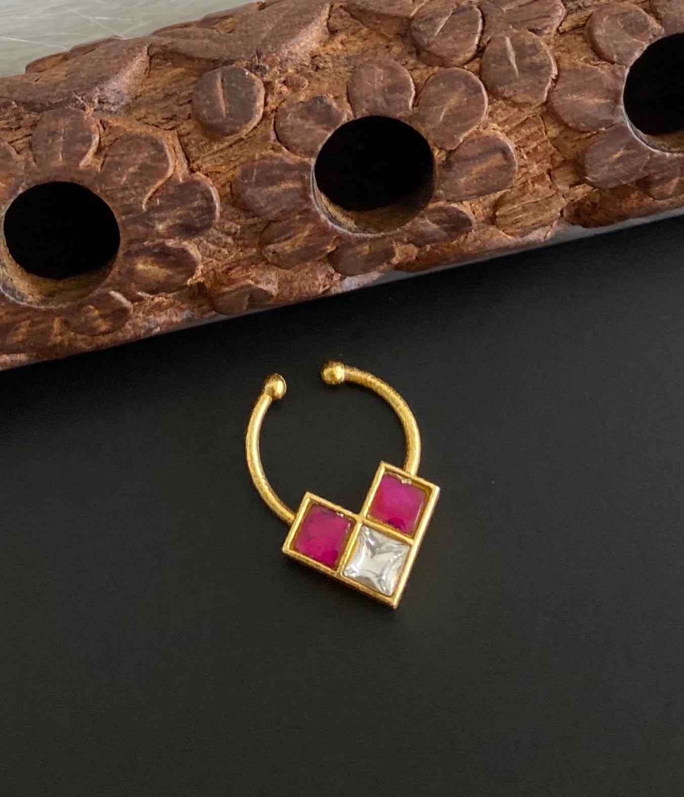 Gold tone kundan jadau pink-white stone nose pin/bulakku dj-53750