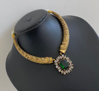 Antique gold tone white-pink-green stone kante necklace dj-54769
