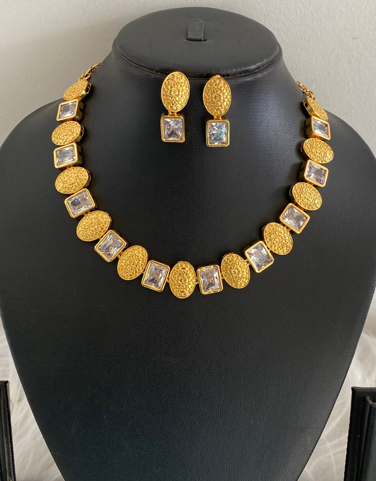 Gold tone white block stone necklace set dj-54663