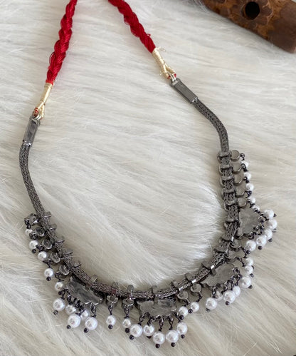 Black finish precious kemp-green-white pearl flower necklace dj-53950