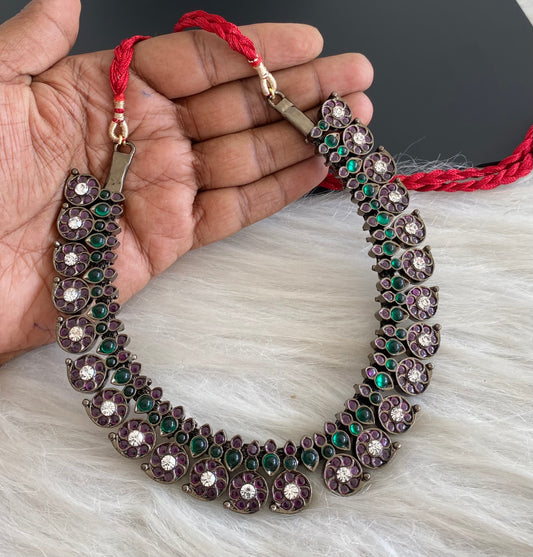Black finish precious kemp-green-white mango necklace dj-53949
