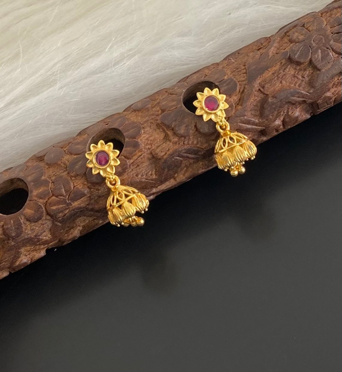 Gold tone pink stone flower small jhumkka dj-54648