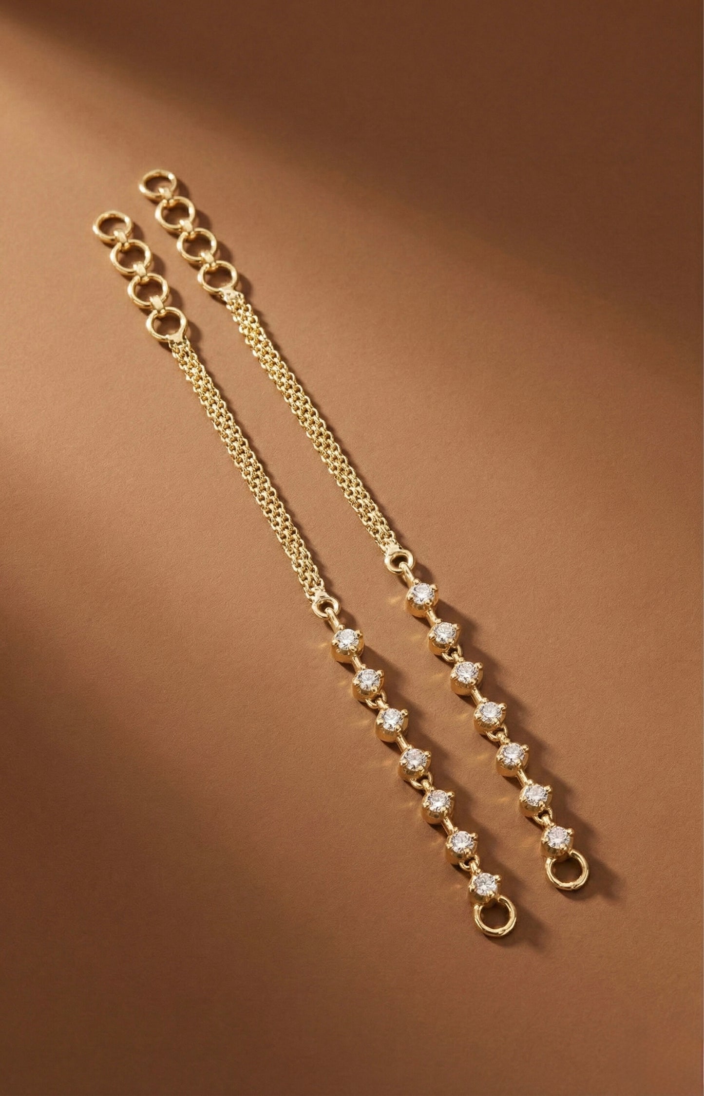 Gold tone cz white stone ear side chain dj-50010