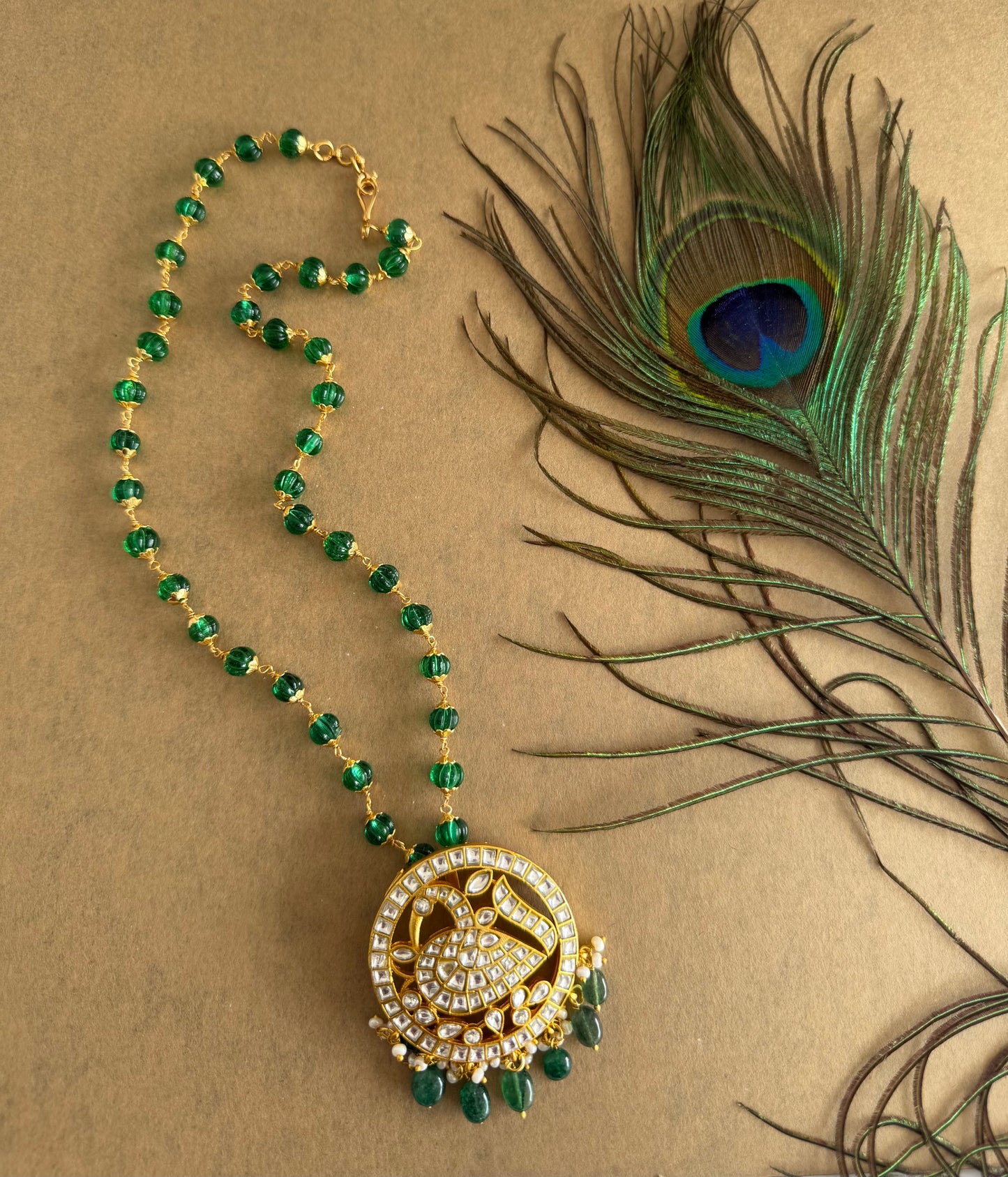 Gold tone white kundan jadau pumpkin green peacock beaded necklace dj-51535