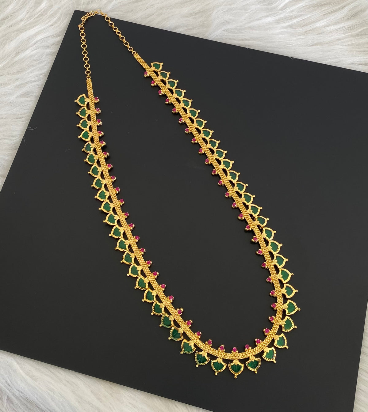 Gold tone pink-green palakka long haar dj-54662