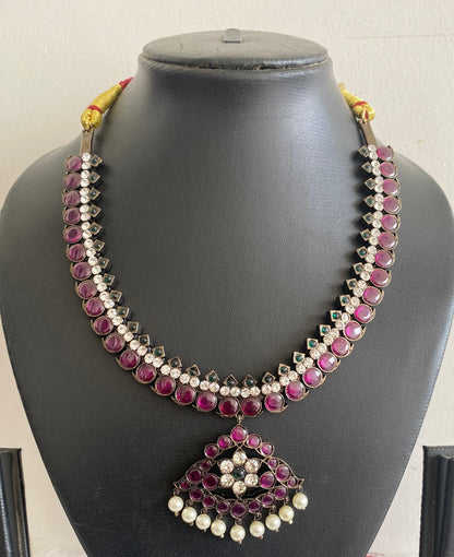 Black finish precious kemp-green-white pearl mango necklace dj-51474