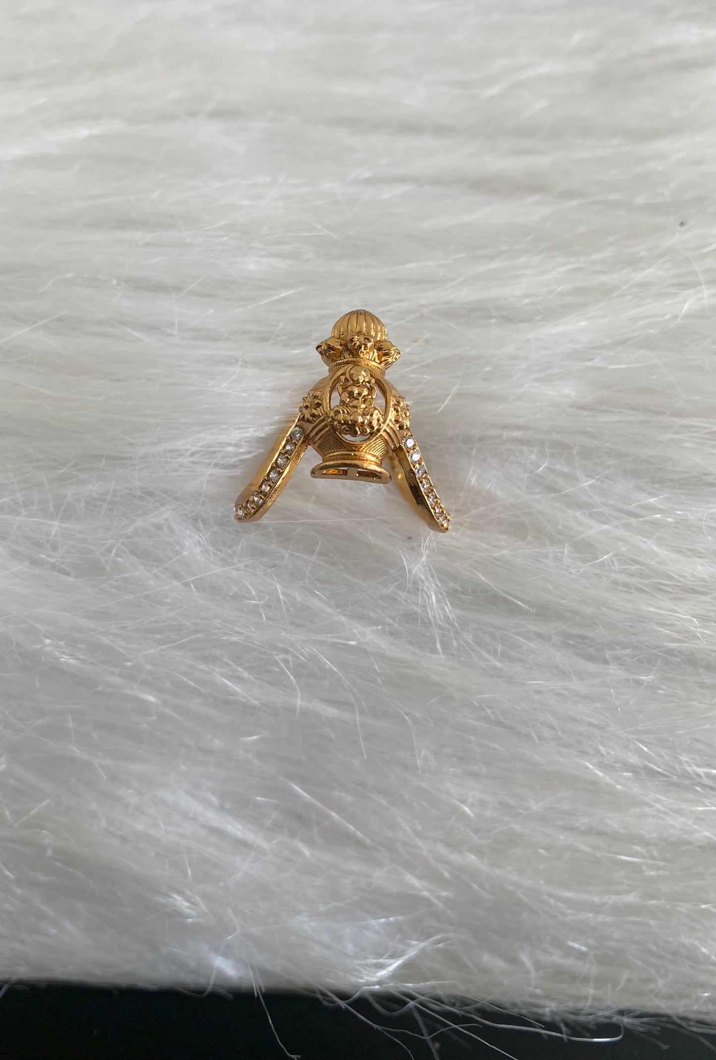 Antique gold tone white stone lakshmi vanki style finger ring dj-53679
