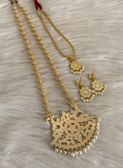 Gold tone precious kemp-green-white pearl peacock nakshi beaded combo set dj-54940