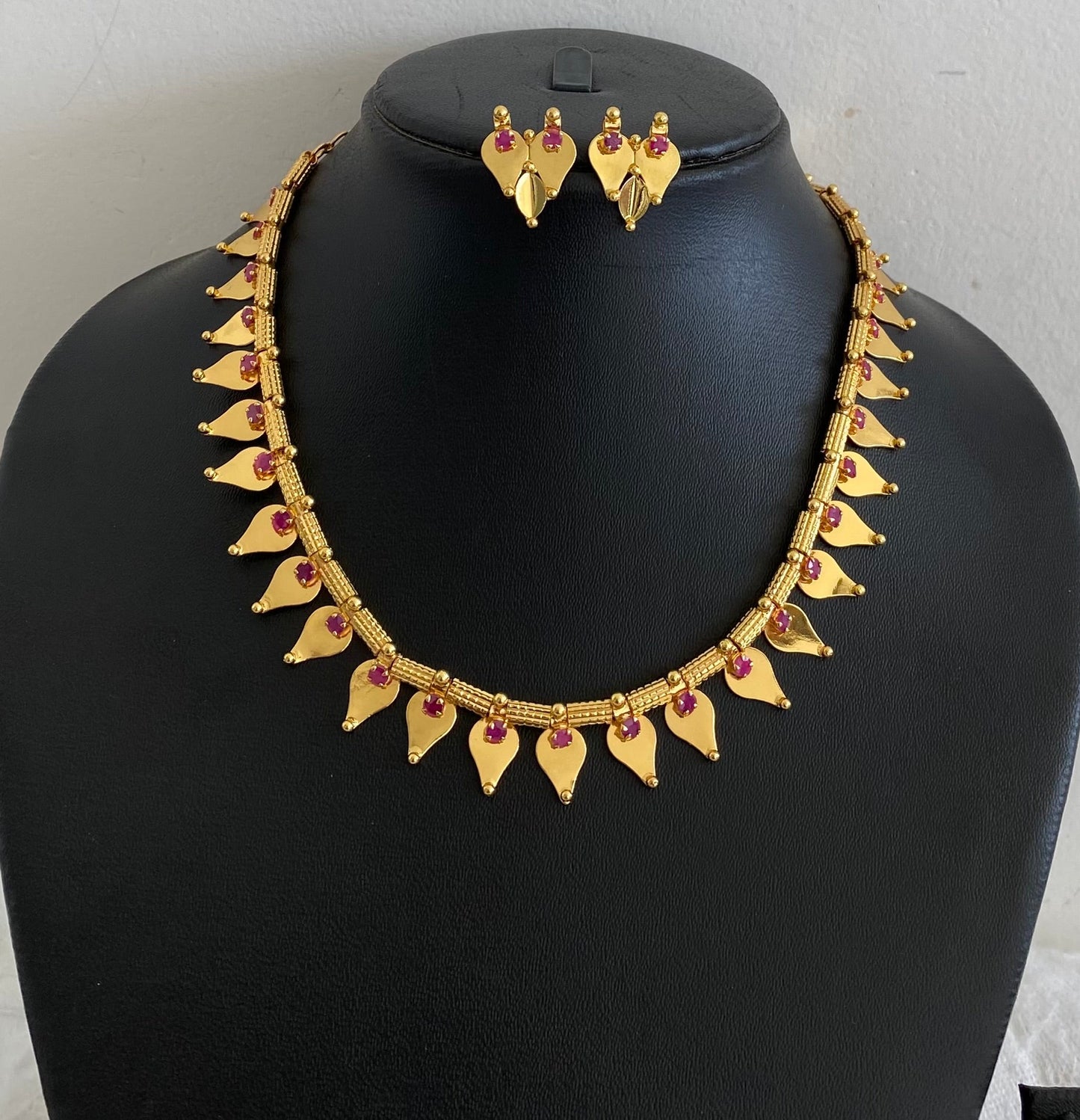 Gold tone kerala style thali kootam necklace set dj-54538