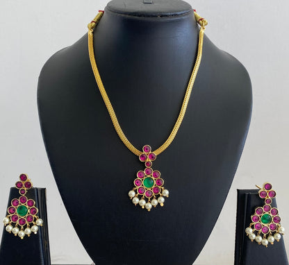 Gold tone precious kemp-green flower attigai/necklace set dj-54621