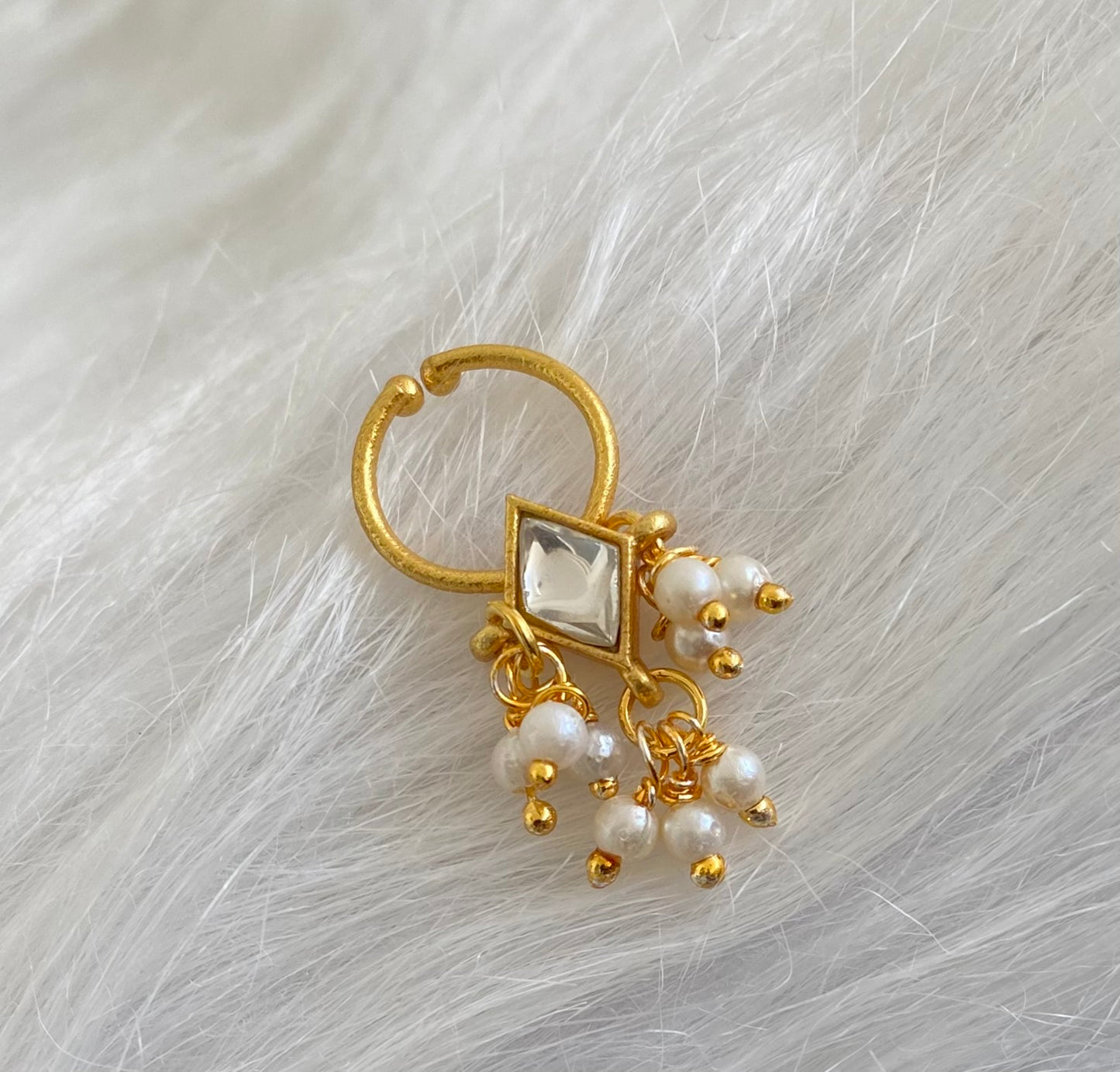 Gold tone white stone pearl nose pin/bulakku dj-53824