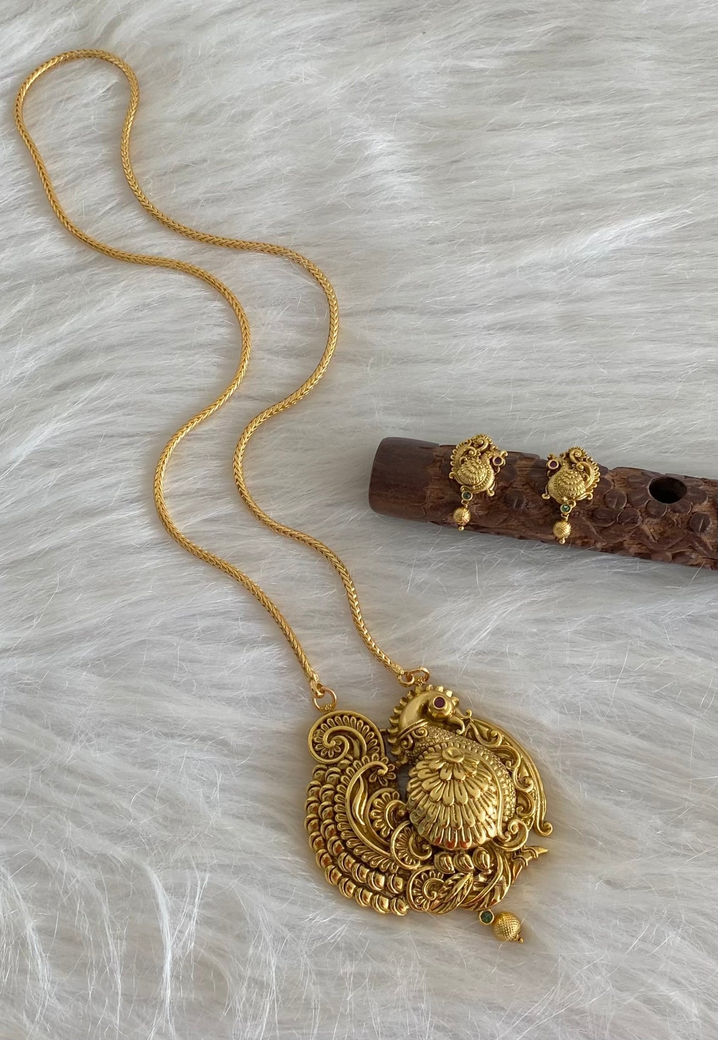 Antique gold tone 24 inches chain with annapakshi pendant set dj-54418