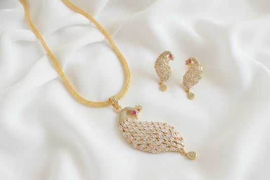 Gold Tone Cz White Peacock Pendant Chain Set DJ25474