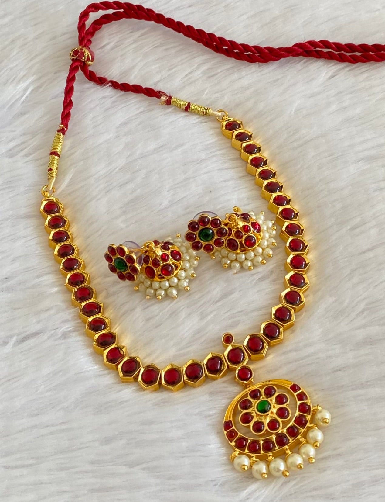Gold tone kemp-green pearl flower necklace set dj-53514